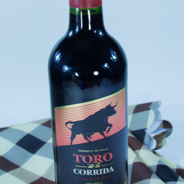 П 15 вино. Вино Торо Испания. Вино Торро коррида Испания. Вино Торо де ля коррида. Испанское вино Торо красное.